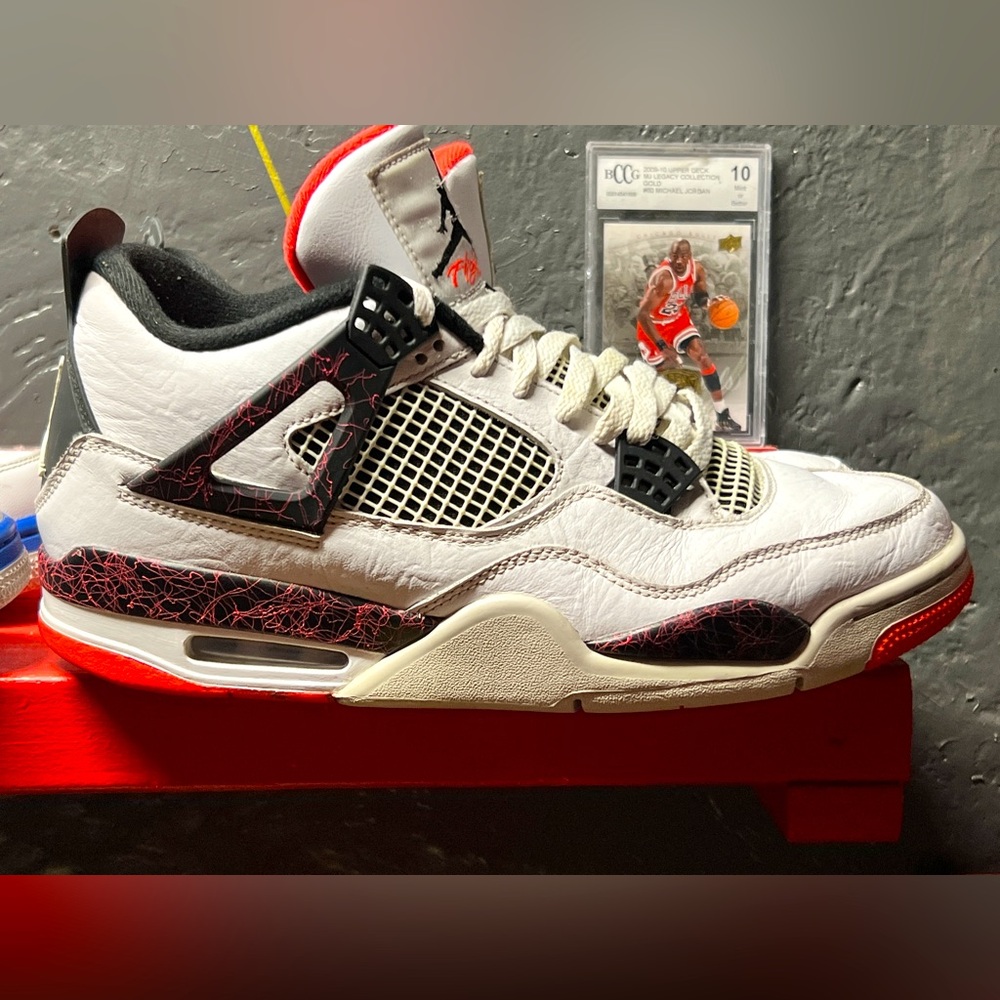 Air Jordan Retro 4 Lava men’s 10.5